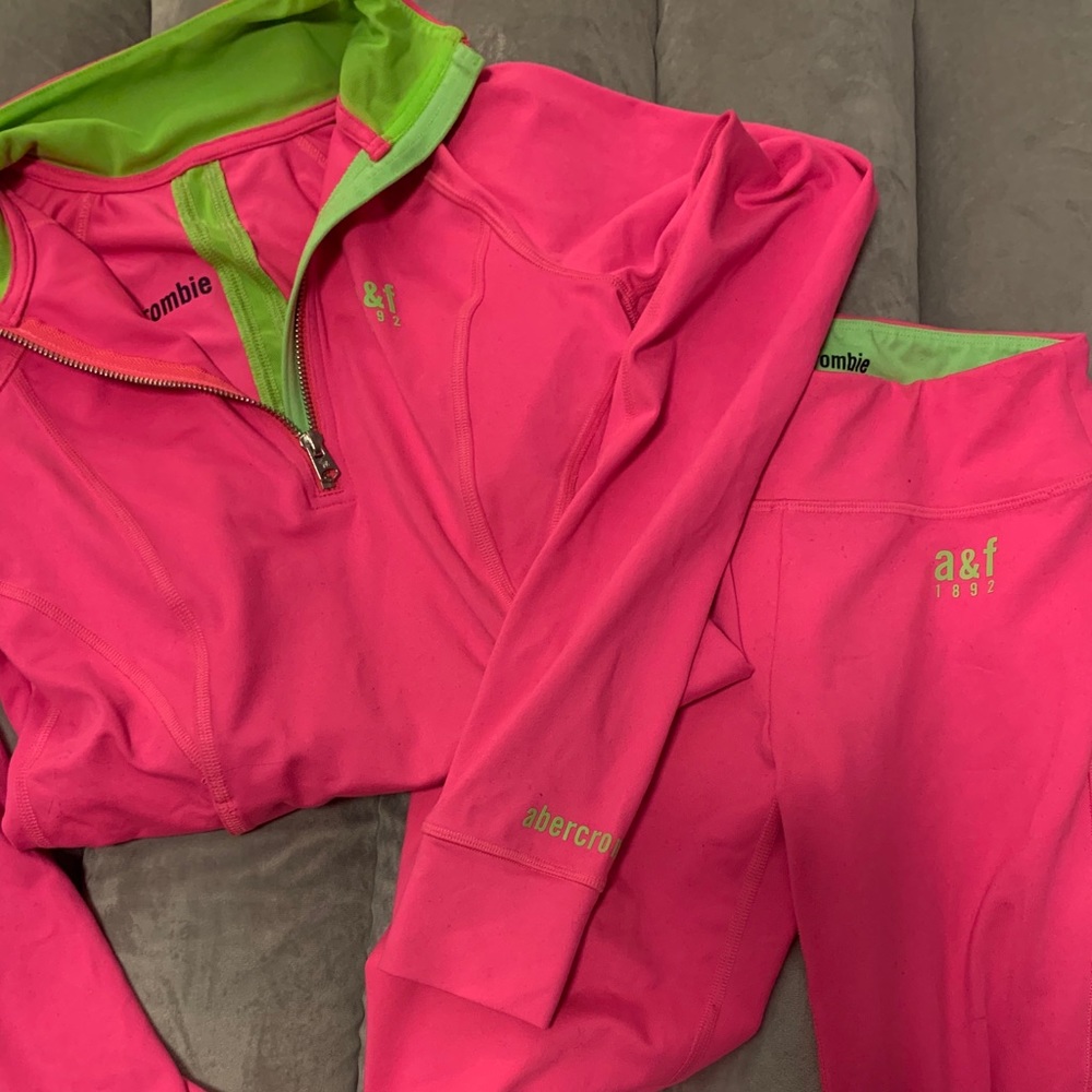 Abercrombie neon pink fitness set